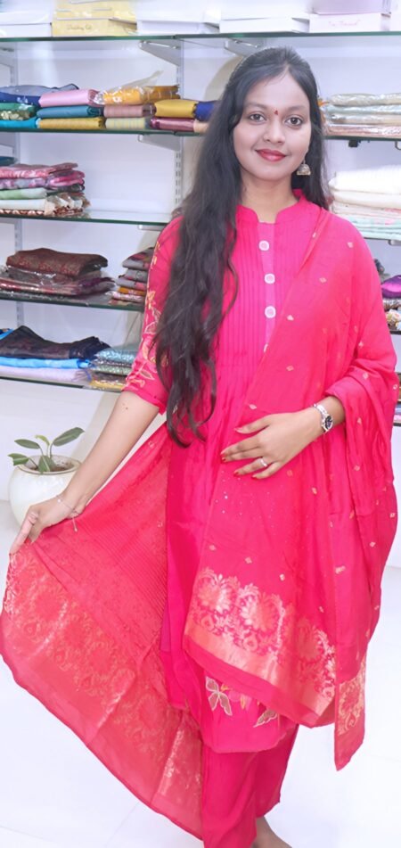 Rose Radiance Chudithar Set